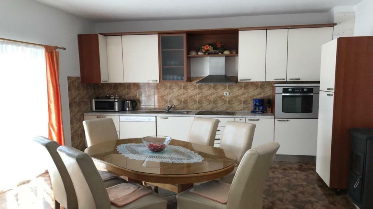 Apartments Sea Star Ivana Марина Экстерьер фото
